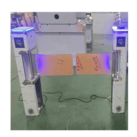Barrière pivotante à induction infrarouge avec ouverture radar automatique pour supermarchés